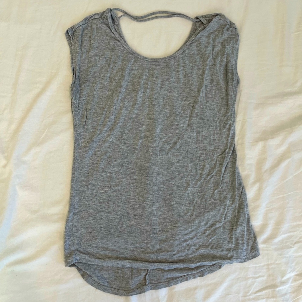 Grey t-shirt, crossed back - Size Small